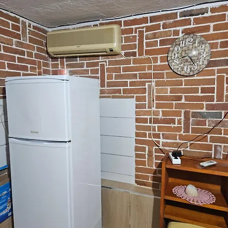 Leon's Саранда