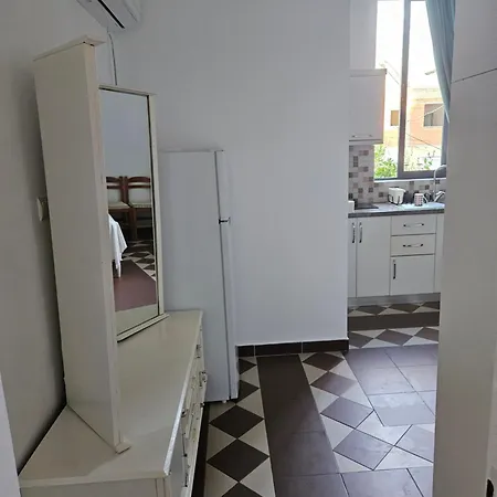 Leon's Sarandë